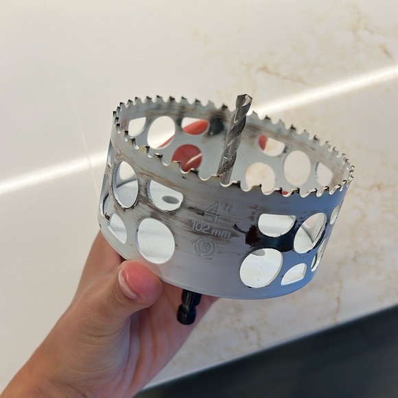 Milwaukee 4” hole saw with arbor - Picture 2 of 5